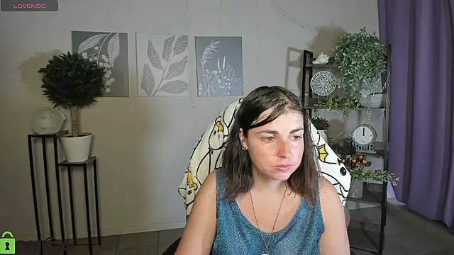 Snapshot of MartaEdams chatting on July 2026 05:13:01 AM MartaEdams online show from July 2026 05:13:01 AM