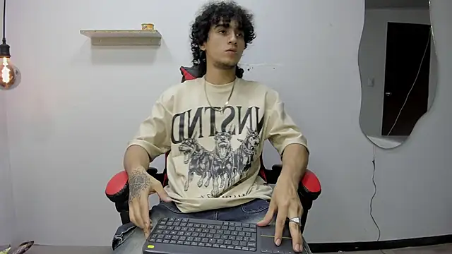 JackesTaylor online show from November 2025 04:34:02 AM