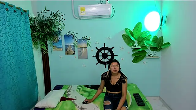 eladyrous98 online show from September 2025 01:03:01 PM