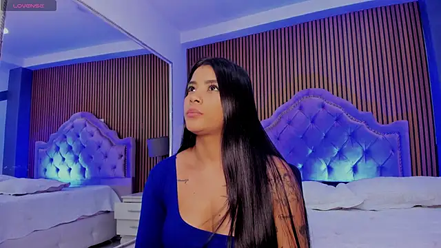 SelenaStonne online show from September 2025 08:32:01 PM