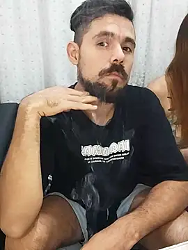 Snapshot of parejajuguetona420 chatting on April 2026 03:53:01 AM parejajuguetona420 online show from April 2026 03:53:01 AM