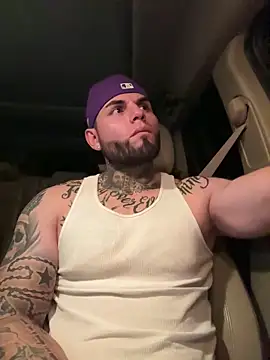 Snapshot of crazybarber69 chatting on December 2025 01:22:02 AM crazybarber69 online show from December 2025 01:22:02 AM