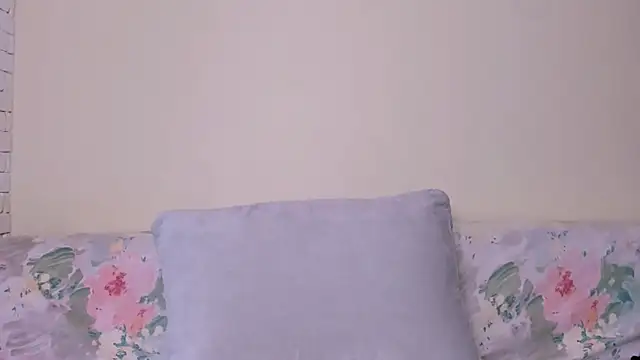 Snapshot of Elle_Pearl_ chatting on March 2026 06:24:02 AM Elle Pearl online show from March 2026 06:24:02 AM