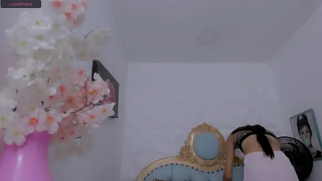 eimy skinny  online show from October 2025 06:10:02 PM