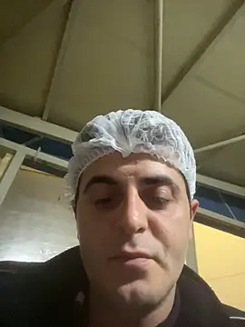 Snapshot of Semihh35 chatting on April 2026 01:41:02 AM Semihh35 online show from April 2026 01:41:02 AM