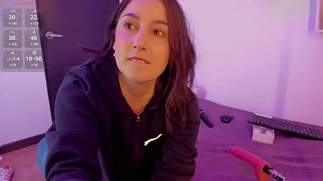 Snapshot of Samaraa_Smith chatting on October 2025 12:02:02 PM Samaraa Smith online show from October 2025 12:02:02 PM
