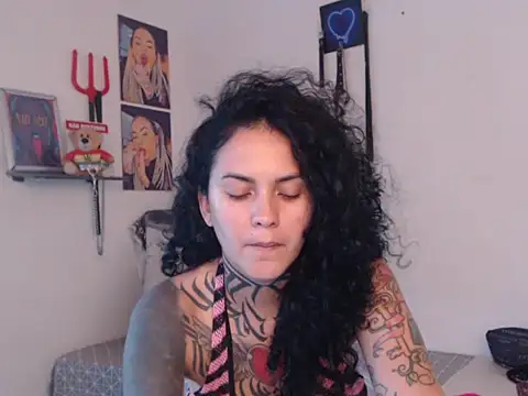 Snapshot of Sofia_May chatting on April 2026 08:09:02 PM Sofia May online show from April 2026 08:09:02 PM