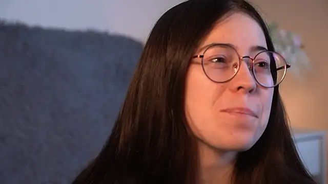 ywixos online show from December 2025 02:33:02 PM