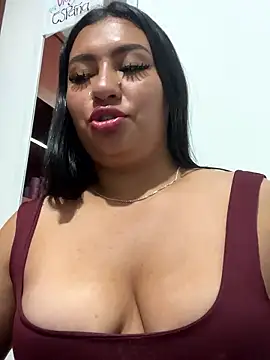 Issa Santana online show from January 2026 08:25:01 PM