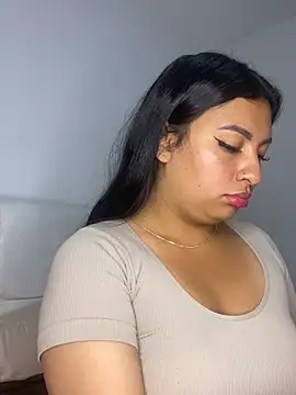 Issa Santana online show from February 2026 08:27:02 PM