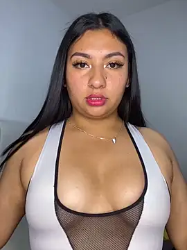 Issa Santana online show from March 2026 09:54:02 PM