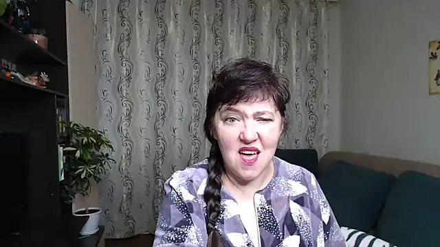 Illusionq online show from September 2025 05:00:02 AM