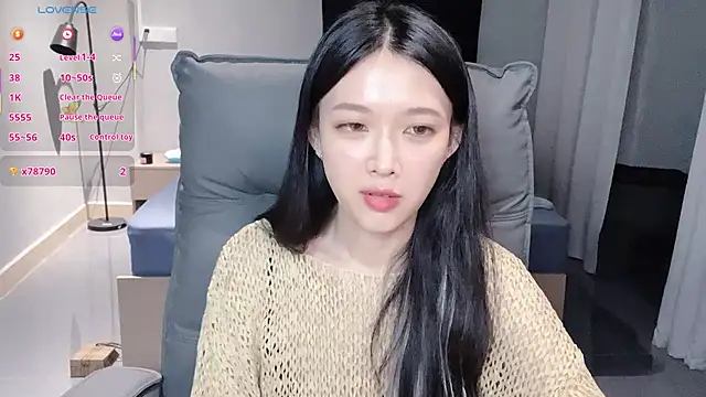 NiNi-baby520 online show from October 2025 03:52:01 PM