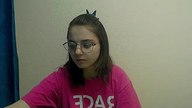 Snapshot of Sun_Shine__ chatting on April 2026 09:23:01 PM Sun Shine online show from April 2026 09:23:01 PM