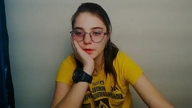 Snapshot of Sun_Shine__ chatting on April 2026 03:05:01 PM Sun Shine online show from April 2026 03:05:01 PM