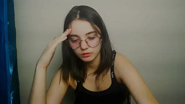 Snapshot of Sun_Shine__ chatting on April 2026 05:03:01 PM Sun Shine online show from April 2026 05:03:01 PM