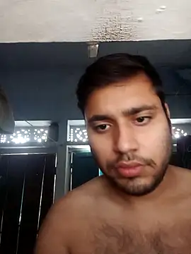 Desirock001 online show from November 2025 02:32:01 AM