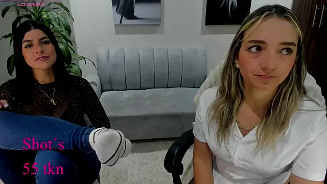 Snapshot of Miss_Annye chatting on September 2025 11:04:01 PM Miss Annye online show from September 2025 11:04:01 PM