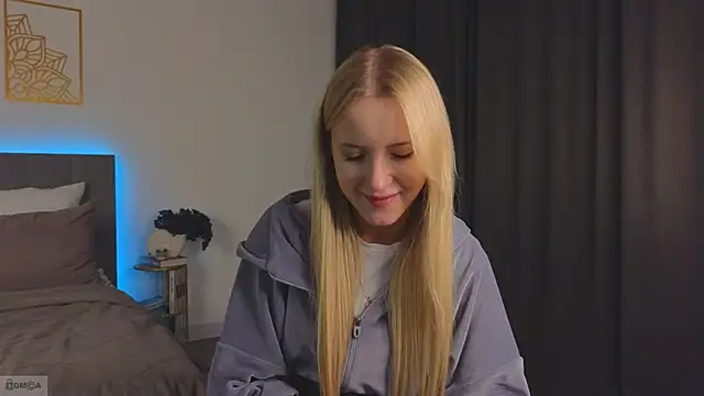 Adele Armas online show from October 2025 10:10:01 PM