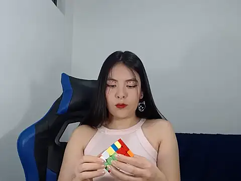 EloiseJun online show from October 2025 10:36:01 PM