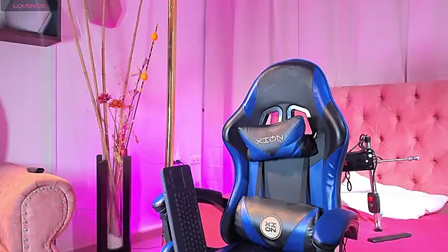  taylor black online show from April 2026 08:51:01 PM