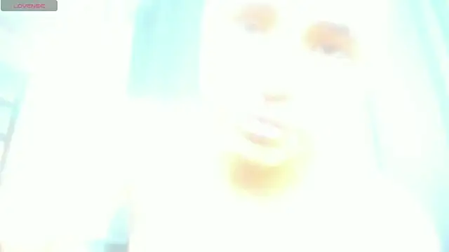 lianfox  online show from September 2025 12:39:02 PM