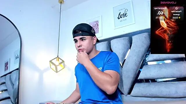 lianfox  online show from March 2026 12:30:01 PM