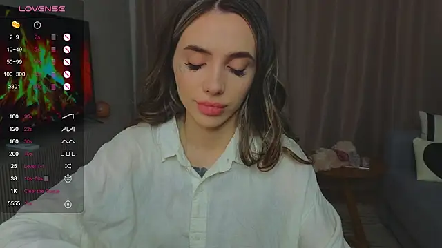 Snapshot of shuggybaby chatting on April 2026 09:48:02 PM shuggybaby online show from April 2026 09:48:02 PM