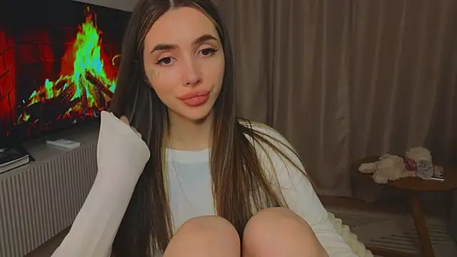 Snapshot of shuggybaby chatting on April 2026 09:31:02 PM shuggybaby online show from April 2026 09:31:02 PM