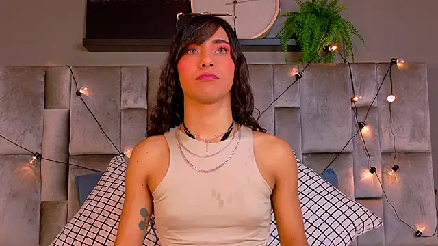 TiffValentinee  online show from November 2025 07:58:01 PM