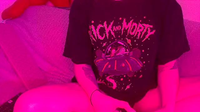 Little-Red21 online show from October 2025 11:27:01 PM