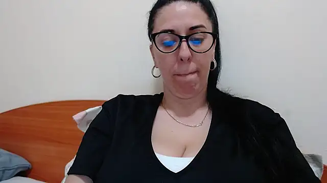 Snapshot of jollene chatting on May 2026 01:17:02 PM jollene online show from May 2026 01:17:02 PM