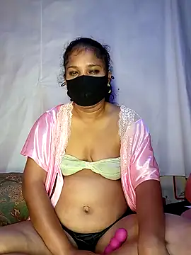 Snapshot of LushVamp chatting on December 2025 02:01:02 PM LushVamp online show from December 2025 02:01:02 PM