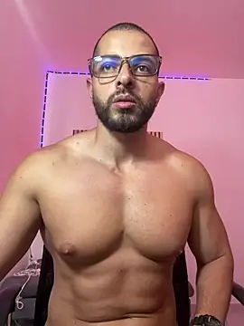 magnumchris online show from April 2026 07:58:01 PM