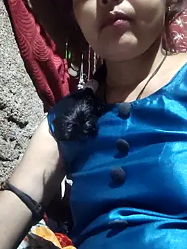 LOVE-VT online show from October 2025 01:42:02 PM