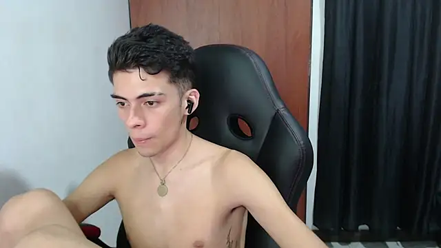 Snapshot of Rimuru17 chatting on April 2026 06:19:01 AM Rimuru17 online show from April 2026 06:19:01 AM