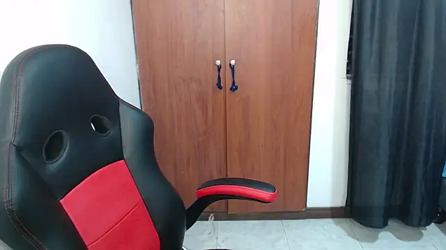 Snapshot of Rimuru17 chatting on April 2026 04:17:01 AM Rimuru17 online show from April 2026 04:17:01 AM