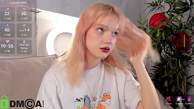 Molly Platt online show from February 2026 09:08:01 AM