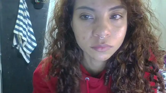Snapshot of VioletV chatting on June 2026 12:44:01 AM VioletV online show from June 2026 12:44:01 AM