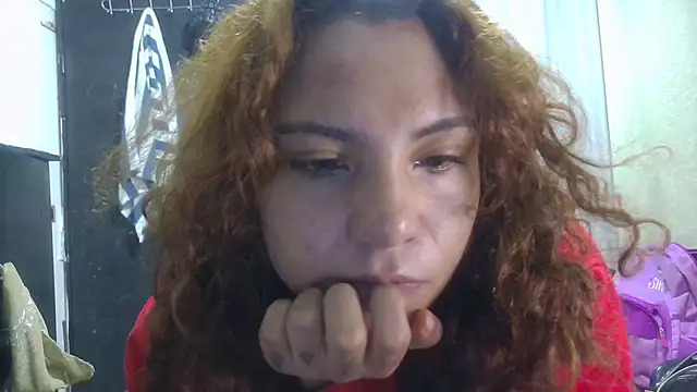 Snapshot of VioletV chatting on June 2026 02:00:01 AM VioletV online show from June 2026 02:00:01 AM
