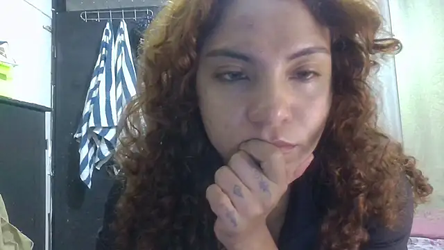 Snapshot of VioletV chatting on June 2026 03:22:02 AM VioletV online show from June 2026 03:22:02 AM