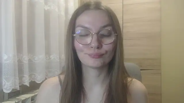 LooveELLYx online show from December 2024 06:37:02 PM