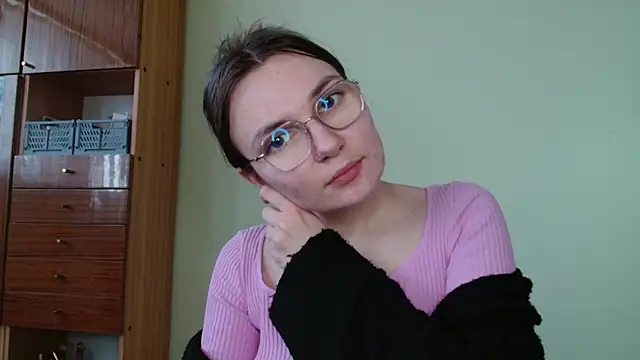 LooveELLYx online show from February 2025 07:38:02 AM