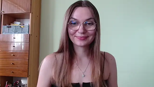 LooveELLYx online show from October 2025 01:33:02 PM