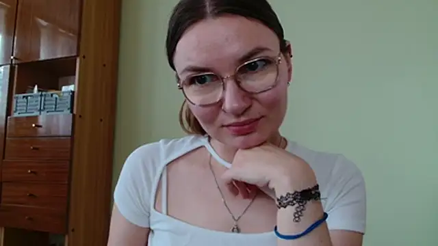 LooveELLYx online show from July 2026 06:29:02 AM