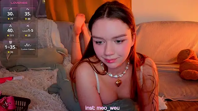 Snapshot of Jiaalisaa chatting on October 2025 05:37:02 PM Jiaalisaa online show from October 2025 05:37:02 PM