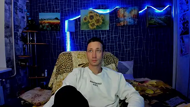 CuteBoy228 online show from November 2025 08:53:01 PM