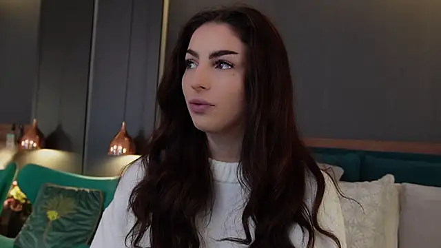 Snapshot of EmilyTrix chatting on February 2026 08:01:02 AM EmilyTrix online show from February 2026 08:01:02 AM