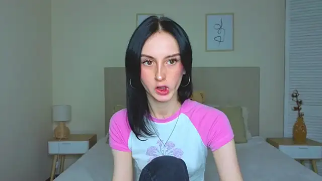 Little moly999 online show from September 2025 07:47:01 PM