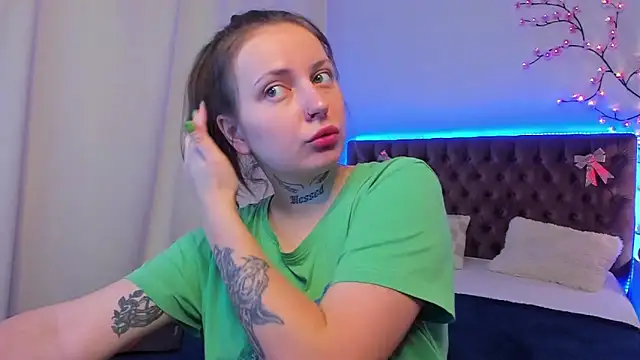 LilaVame online show from October 2025 07:58:01 PM